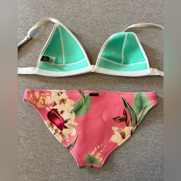 TRIANGL SWIMWEAR BIKINI - Picture 2 of 7